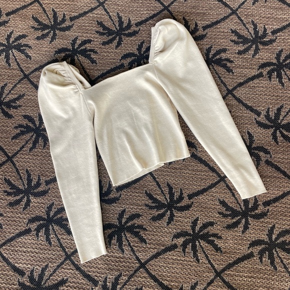 Lulu’s top - Picture 1 of 4